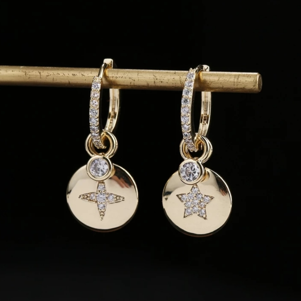 NEW 18k Gold Diamond Star Charm Huggie Hoops